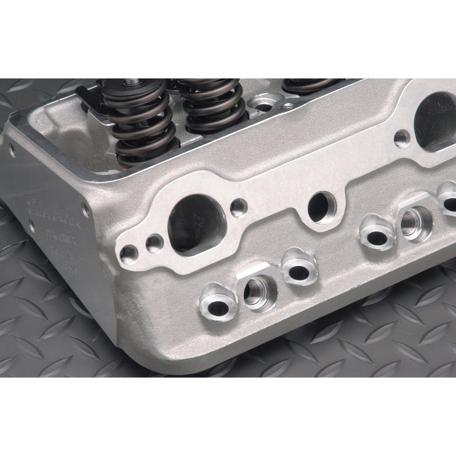 EDELBROCK RPM Small-Block Chevy Cylinder Head SBC 70cc Hydraulic Flat Tappet Cam