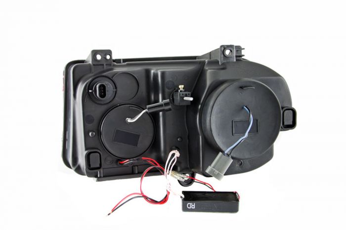 ANZO 2005-2010 Chrysler 300C Projector Headlights w/ Halo Black (CCFL) G2 - 0