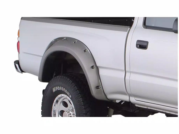 Bushwacker 95-04 Toyota Tacoma Fleetside Cutout Style Flares 4pc 74.5in Bed w/ 4WD Only - Black