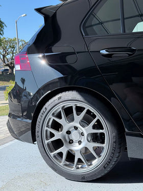 RSe143 18x8.0 • ET45 • 5:112 • 66.5CB Hyper Silver • Gloss - 0