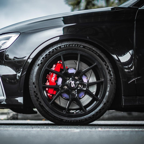 RSe10 18x8.5 • ET45 • 5:112 • 57.1CB Black • Gloss