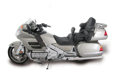 Mustang 12-17 Honda Gold Wing Standard Touring Heated 1PC Seat - Black
