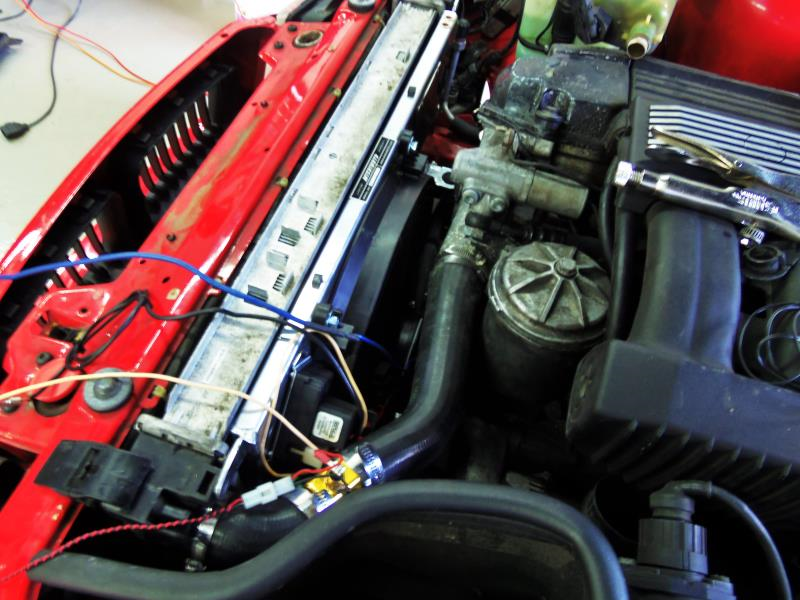 Mishimoto 92-99 BMW E36 Performance Alum. Fan Shroud Kit w/Elec. Fan Controller (NPT & Probe Incl.)