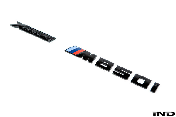 IND G15 M850i Painted xDrive Trunk Emblem