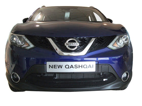 Zunsport Nissan Qashqai (2.0 Diesel with Parking Sensors) - Lower Grille - Black finish
