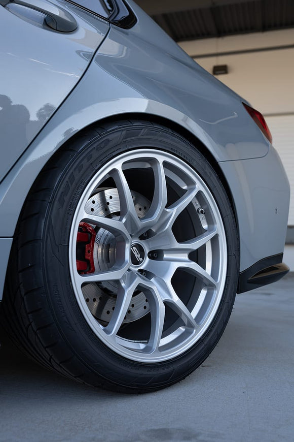 RSe10R • BMW 19x11.0 • ET18 • 5:112 • 66.5CB Silver • Gloss