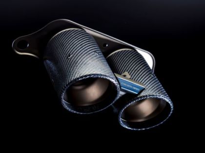 AKRAPOVIČ CARBON FIBER REAR DIFFUSER WITH CERAMIC COMPOSITE TAIL PIPES: 2018–2019 PORSCHE 911 GT3 RS