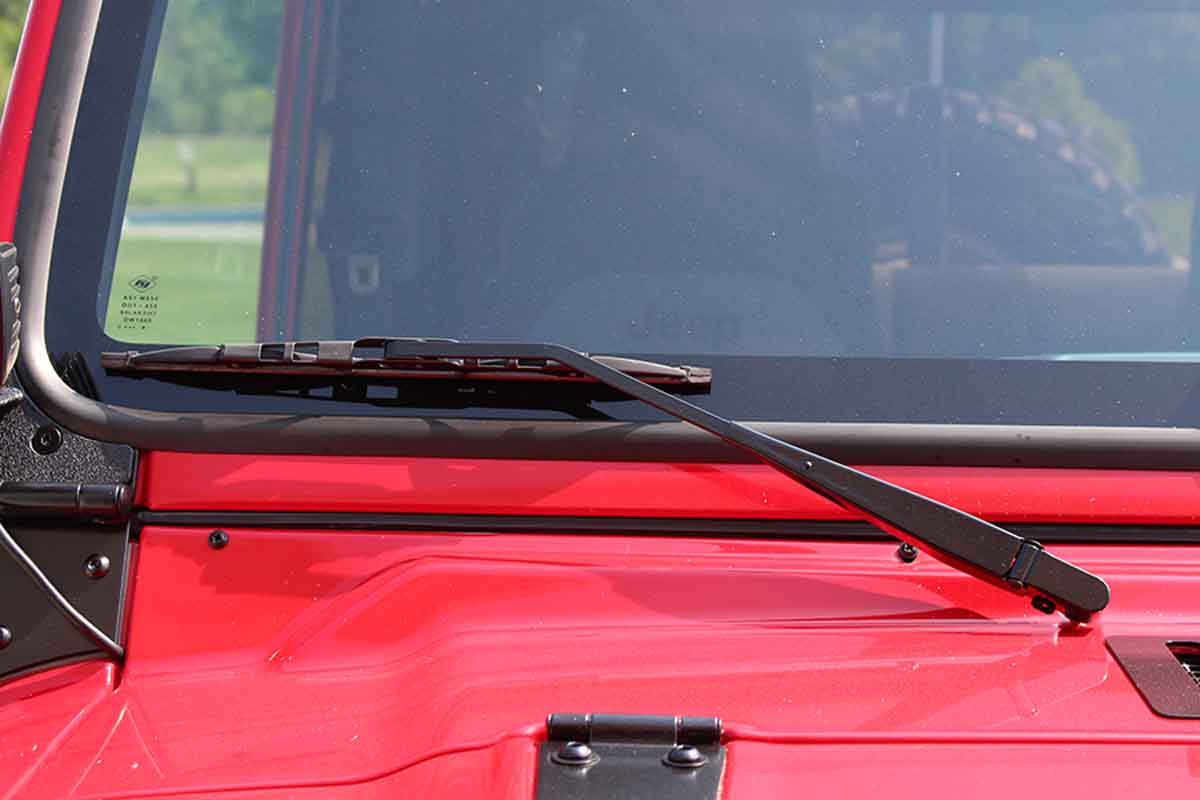Kentrol 97-06 Jeep Wrangler TJ Windshield Wiper Arms Pair - Powdercoat Black - 0