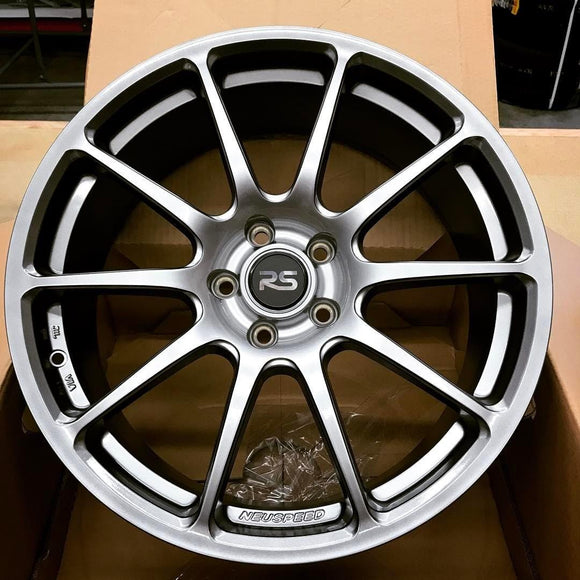RSe102 19x8.5 • ET45 • 5:112 • 57.1CB Hyper Silver • Gloss