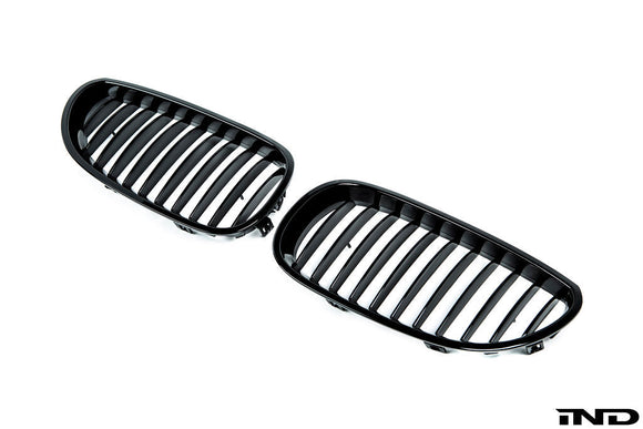 IND E60 M5 Painted Front Grille Set