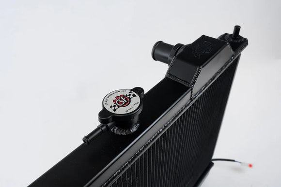 Mitsubishi Evo 7/8/9 Full Size Slim Radiator w/ 12in SPAL Fan - Black