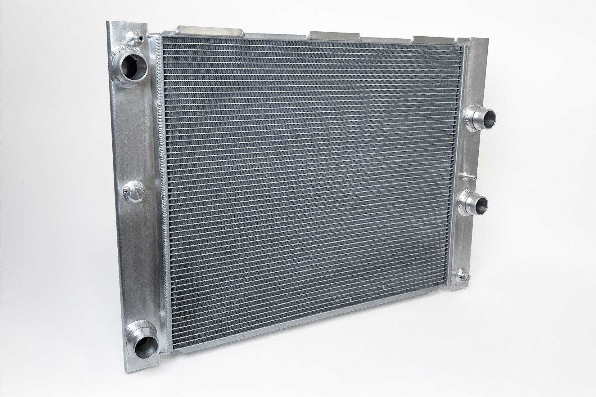 Feature Readiator BMW E60 M5 / E6X M6 High-Performance All-Aluminum Radiator Features (C ...