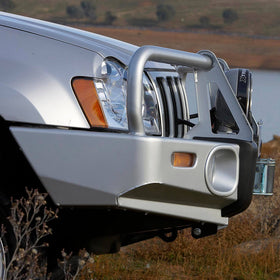 ARB Combar Suit Oe Fog G/Cherokee Wk 05-08 Not 08-11 (Fit Kit NOT Included)