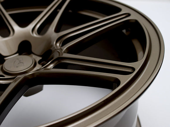 RSf72 • Tesla 19x10.5 • ET45 • 5:114.3 • 64.1CB Bronze • Gloss