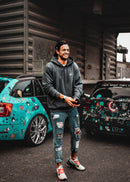 Model wearing pizzabrand 911 RSR hoodie