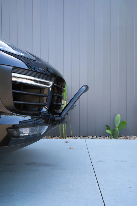 GEN 1 & 2 - AGGRESSIVE BULL LIGHT BAR (PARKING SENSOR COMPATIBLE/BOLT ON) - CAYENNE/TOUAREG