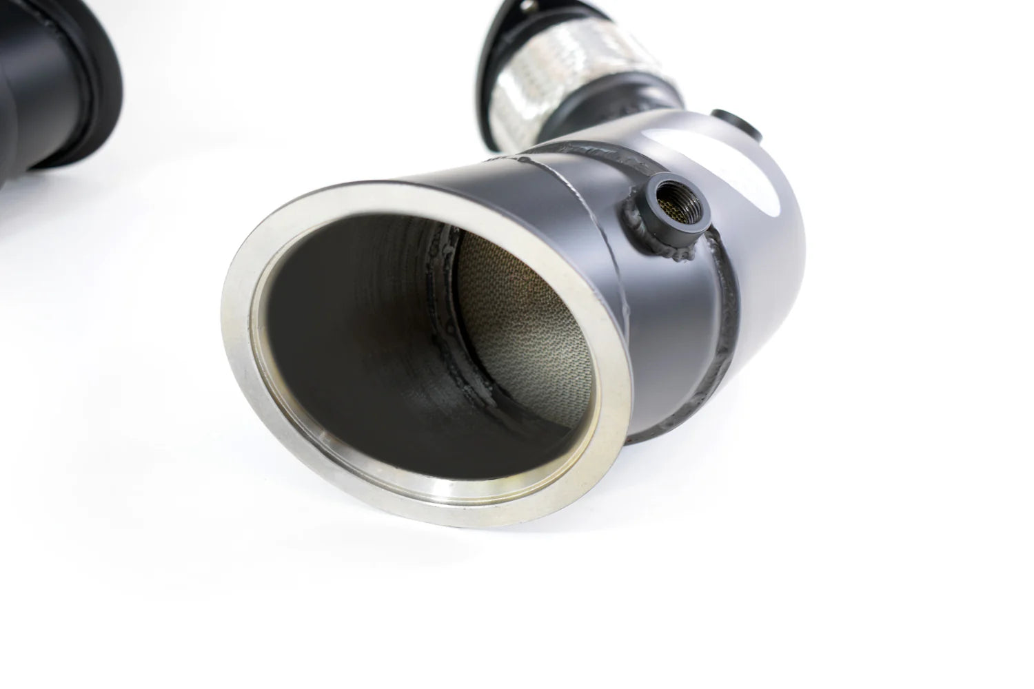 Aston Martin Valour Race Catalysts (2024-25) - 0