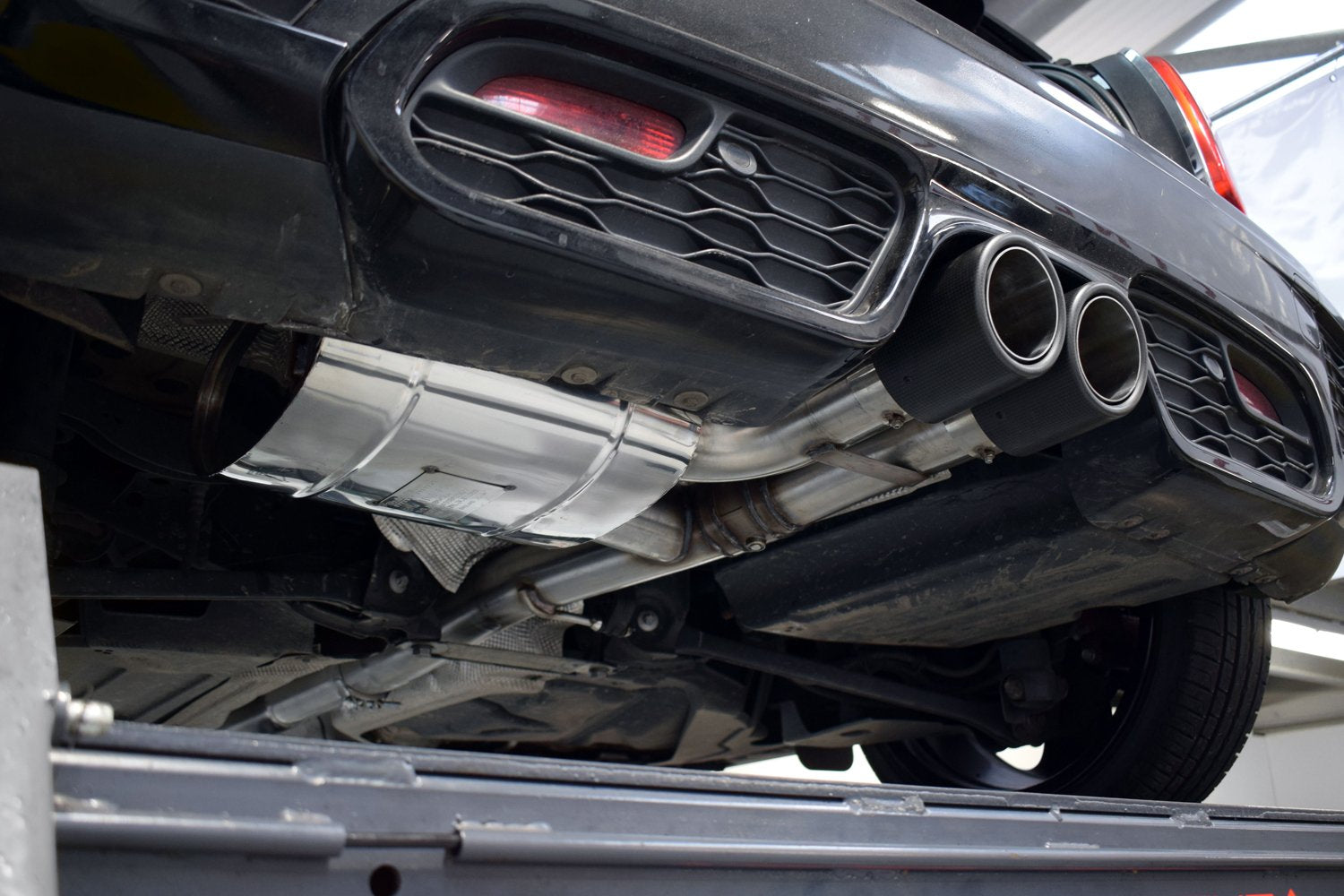 MINI Cooper S 2.0 3 Door and 5 Door inc. JCW (F56, F55) - Sport System with Sound Architect (2014 on)
