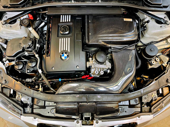 E90 / E91 / E92 / E93 335i (N54B30)  Carbon Fiber Air Intake