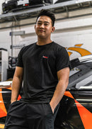 Model wearing pizzabrand BMW E30 M3 t-shirt