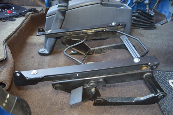 PRP Jeep CJ7/YJ Seat Adapter Mount (Passenger Side)