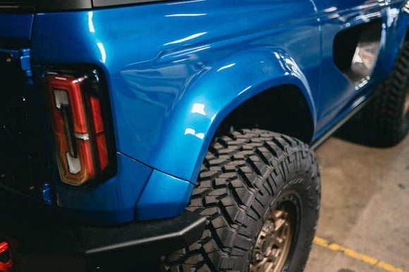 Anderson Composites 21-22 Ford Bronco 2DR Fiberglass Rear Quarter Panel (2in Rise & 2.5in Wider)