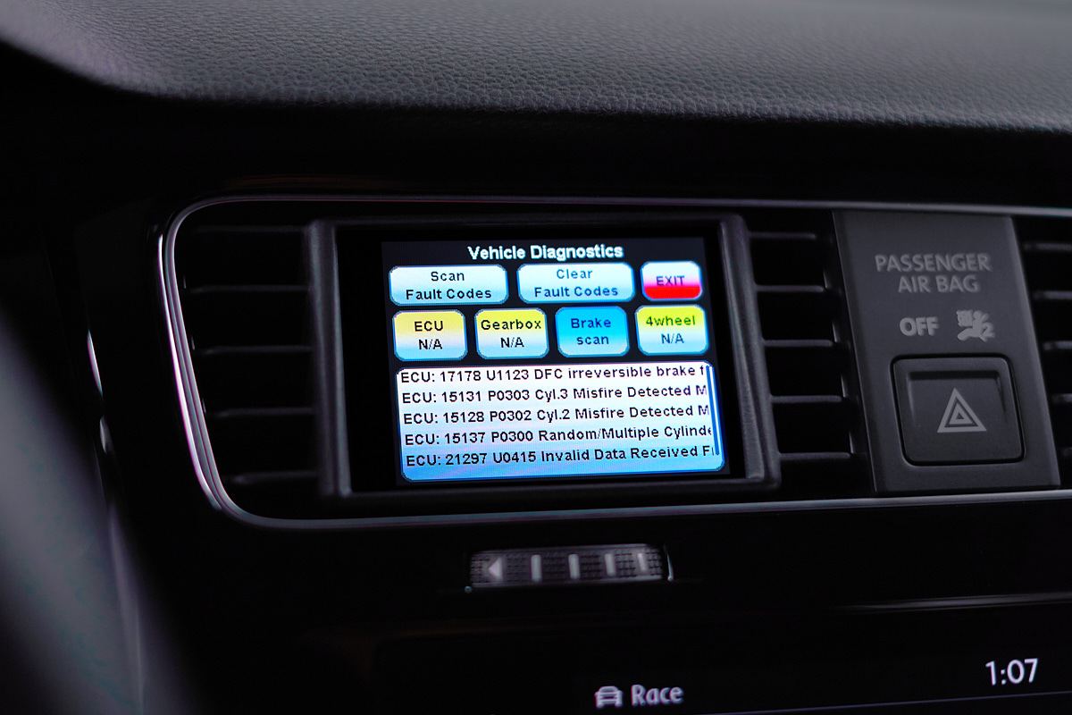 VADPRO VAD32 VERSATILE AUTOMOTIVE DISPLAY FOR VW MK7 GOLF PLATFORM