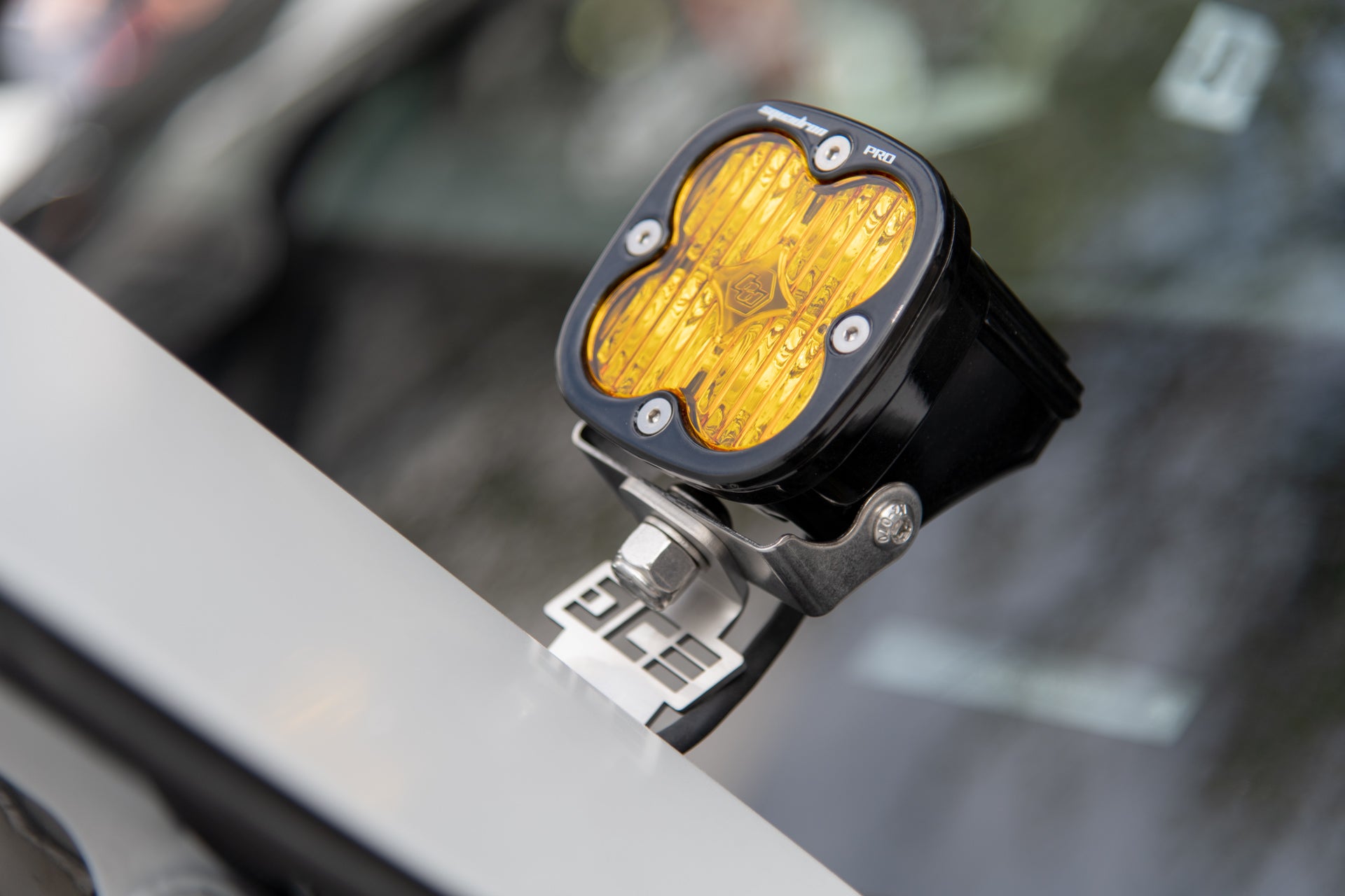 Ditch Light Bracket, R1T R1S
