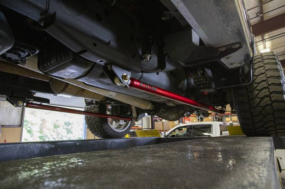 2020-2024 DURAMAX 68" TRACTION BAR KIT (DCLB/CCLB) Gloss Black