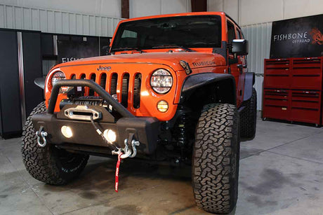 Fishbone Offroad 07-18 Jeep Wrangler JK Stubby Bumper W/Tube Guard - Black Texured Powdercoated