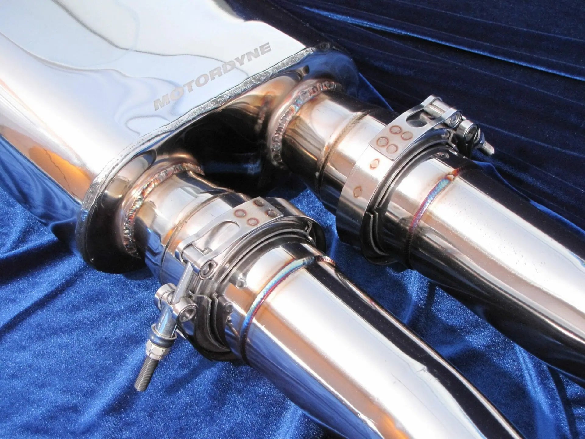 Motordyne Exhaust With 4.5" Blue Rolled Tips Infiniti Q50 14-18