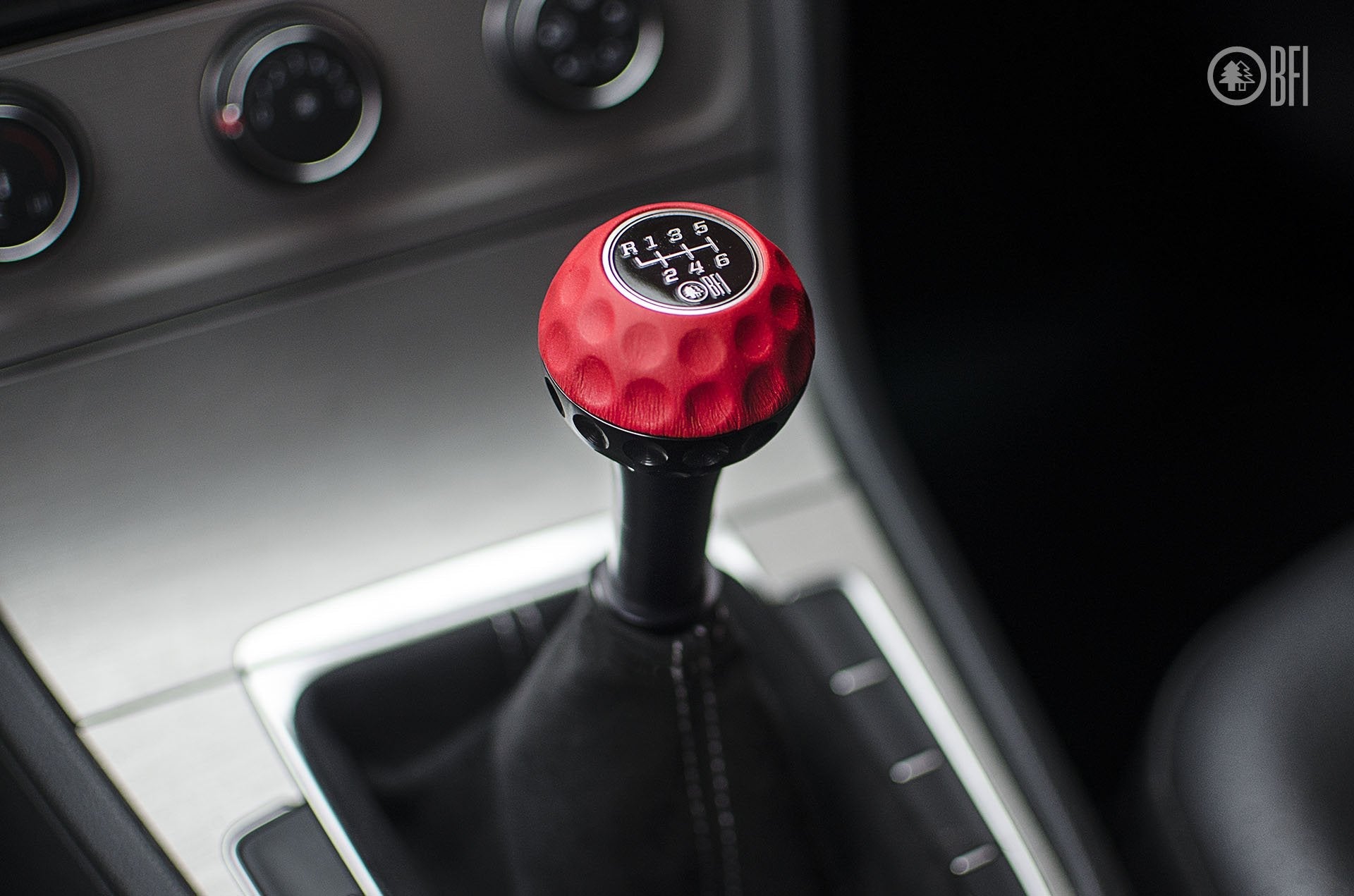 BFI Heavy Weight Shift Knob Schwarz - Rosso Centaurus Leather - Golf Ball