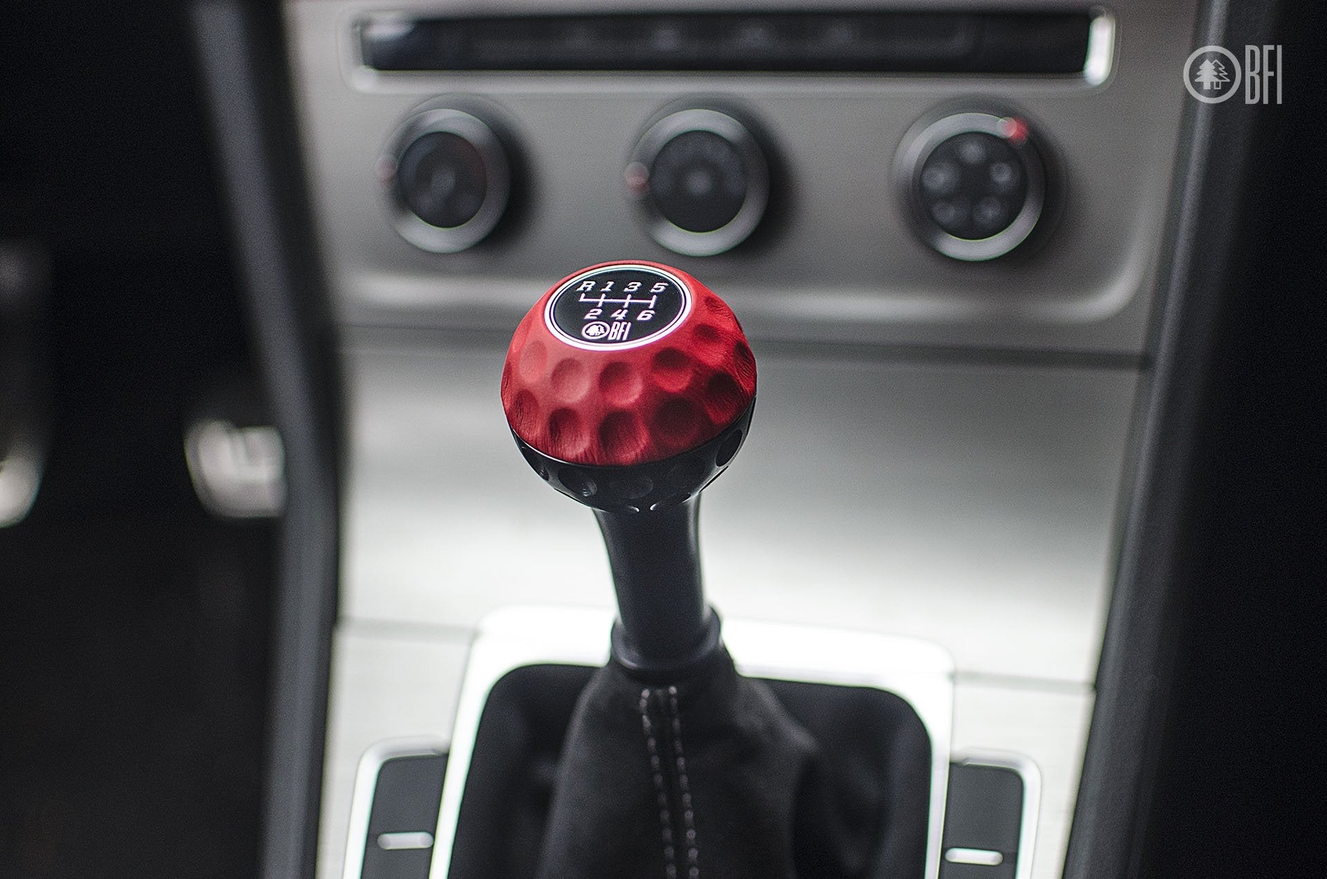 BFI Heavy Weight Shift Knob Schwarz - Rosso Centaurus Leather - Golf Ball