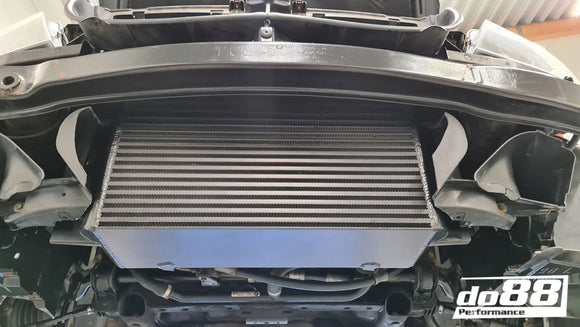 do88 07-13 BMW 135i/335i N54/N55 (E82/E88/E9X) Intercooler