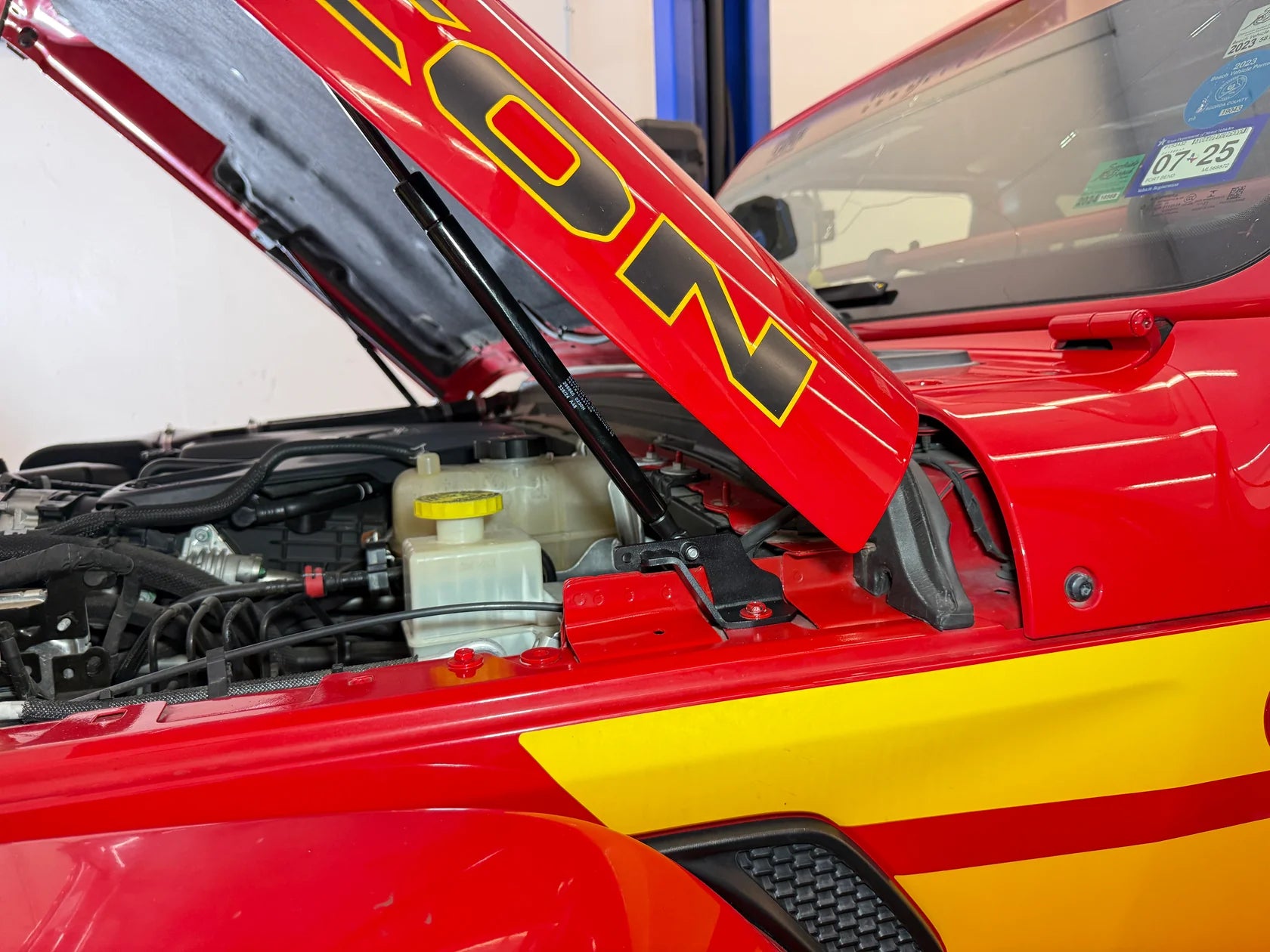 RIVAL Hood Lifts 2018-2025 Jeep Wrangler JL except 392 | 2020-2025 Jeep Gladiator except Mojave