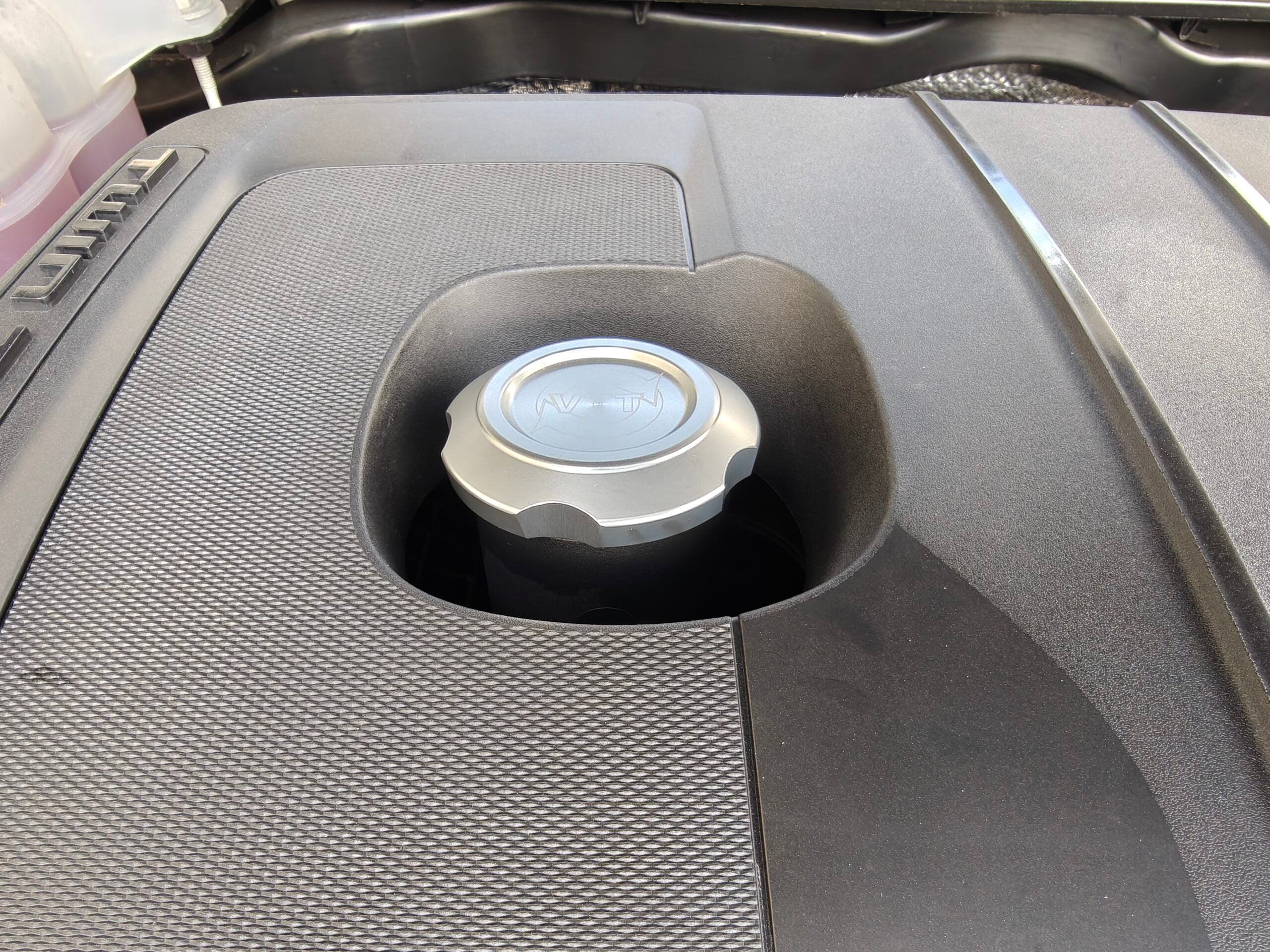 VTT Hurricane Billet Oil Caps