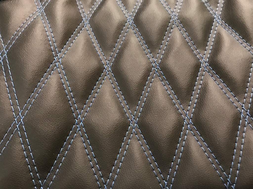Double Diamond Stitch Hood Bra
