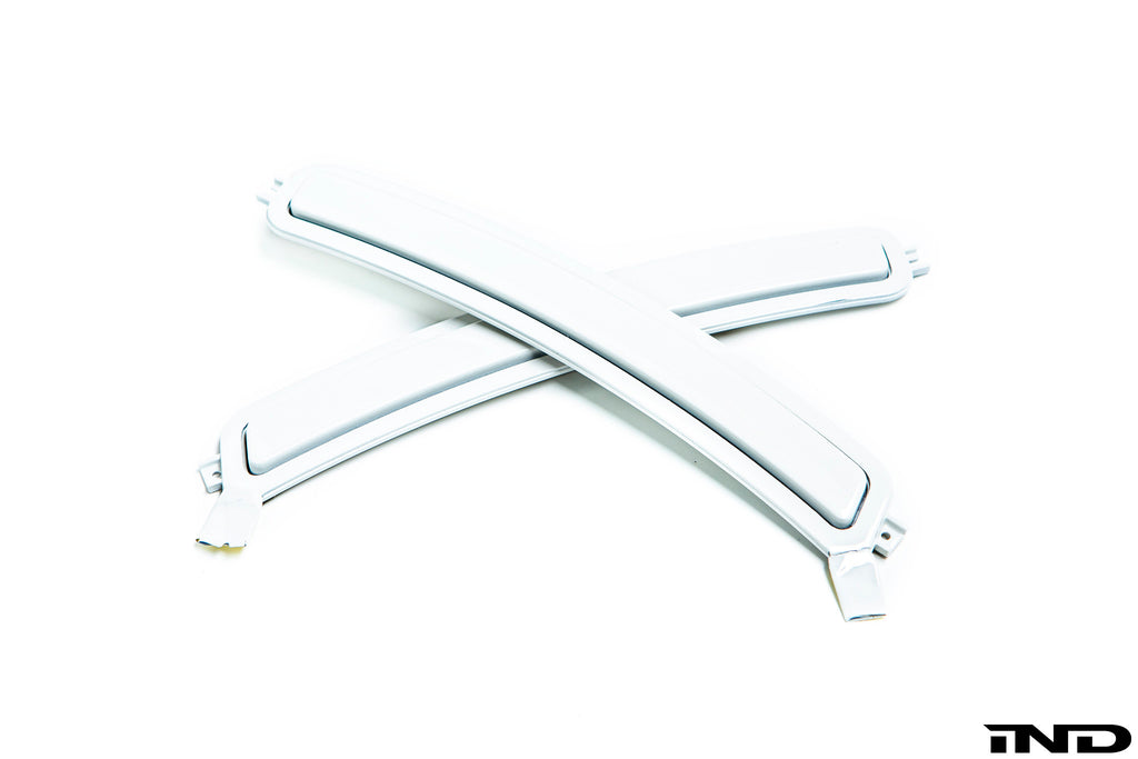 IND F91 / F92 / F93 M8 Painted Front Reflector Set
