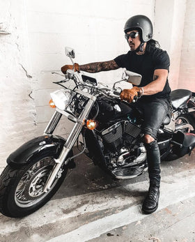 Willie & Max HD Softails,Yam Rd Stars,Kaw Vulcan 900,Suz C50 Swingarm Bag w/Blk Matte Buckle - Black - 0