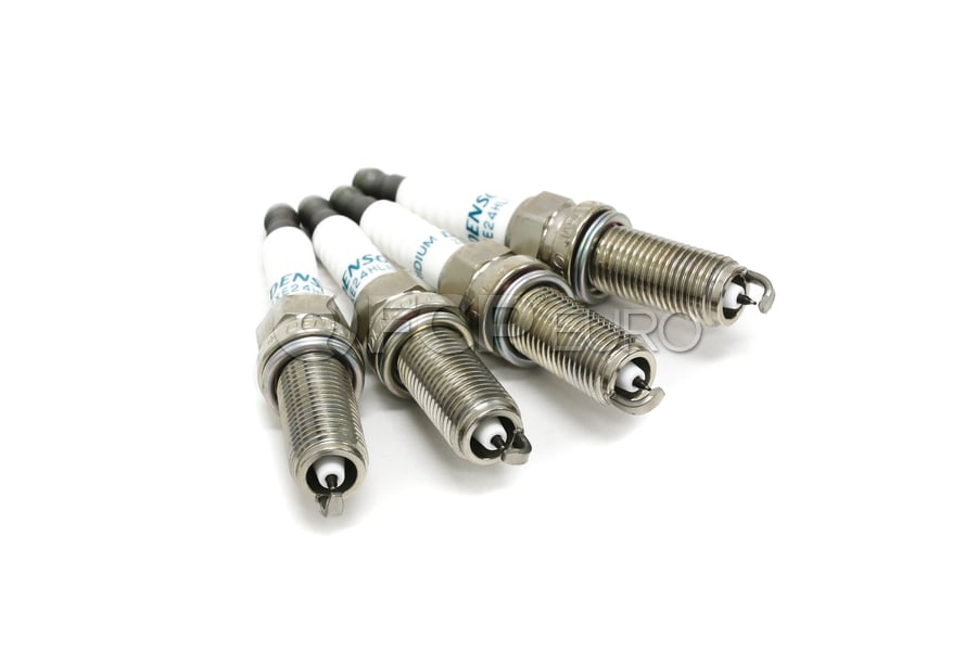 Volvo Spark Plug Kit - Denso 32290011KT