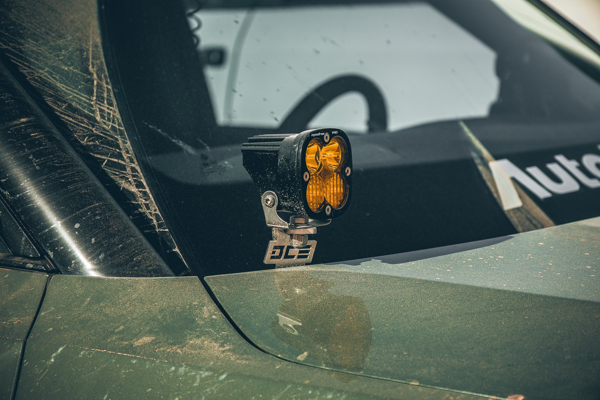 Ditch Light Bracket, R1T R1S
