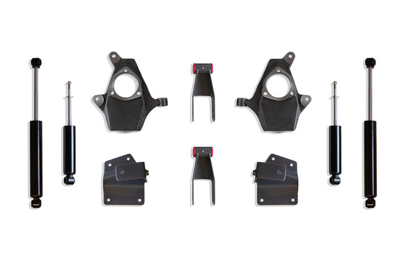 MaxTrac 99-06 GM C1500 2WD 2in/4in Lowering Spindle Kit
