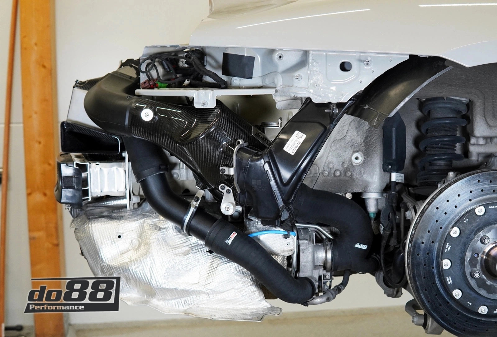 Porsche 911 Turbo (992) Induction System