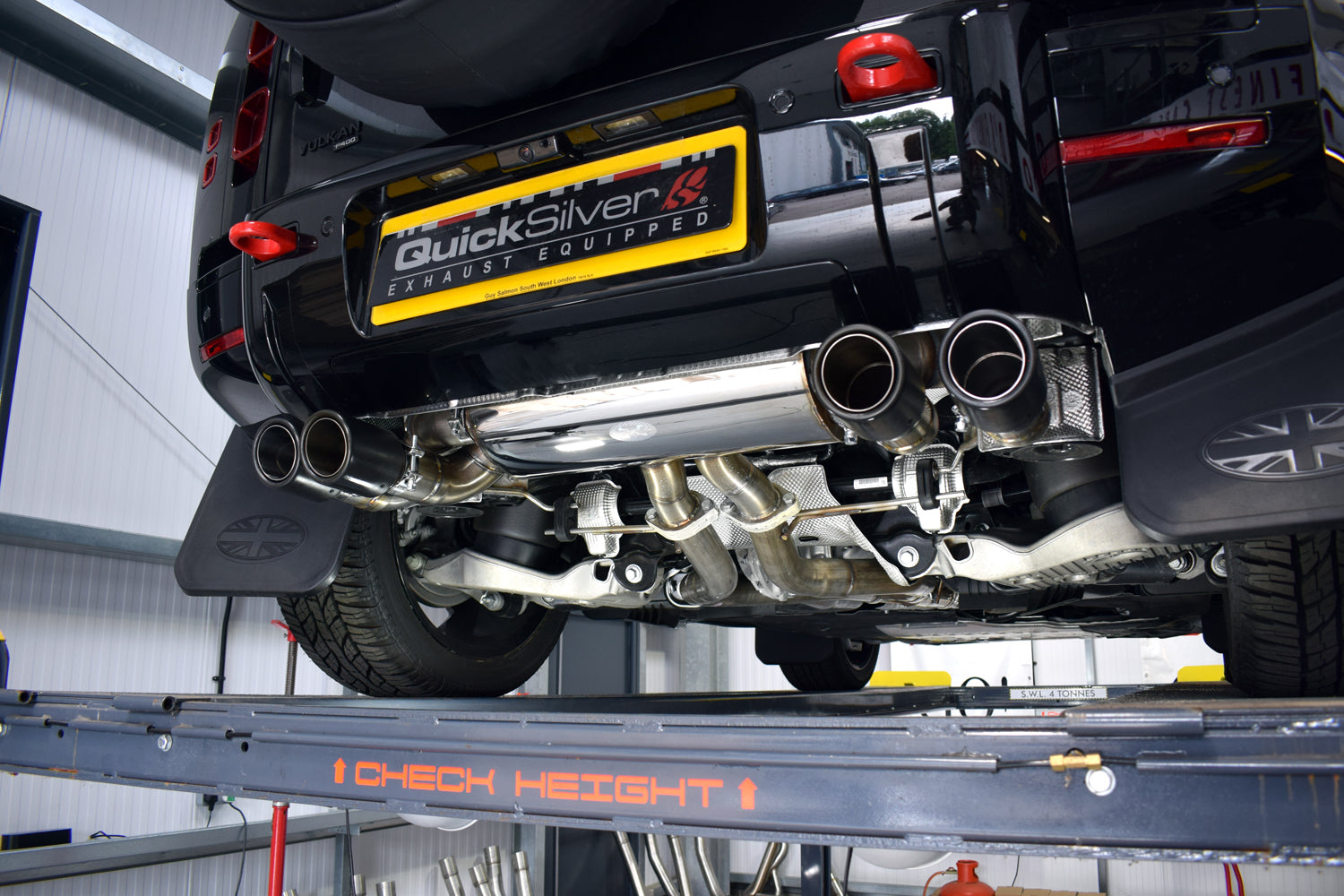Land Rover Defender P400 90 OR 100 - Sport System with Sound Architect™ (2021 on)
