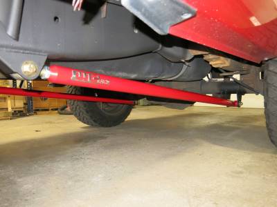 Wehrli 99-18 Ford/Dodge ECLB & CCLB 68in Traction Bar Kit - Gloss Black - 0