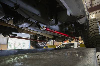 Wehrli 20-24 Duramax RCLB/CCSB/ECSB 60in Traction Bar Kit - Gloss Black