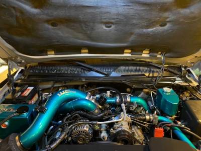 Wehrli 04.5-05 Chevrolet 6.6L LLY Duramax 4in Intake Kit - Fluorescent Green