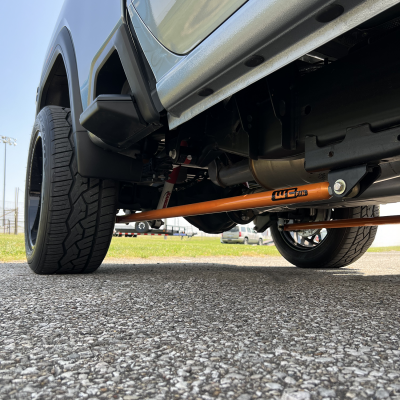 Wehrli 20-24 Duramax RCLB/CCSB/ECSB 60in Traction Bar Kit - Gloss Black
