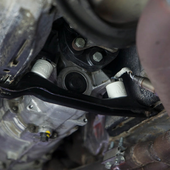 POLY TRANSMISSION MOUNT SET - E9X