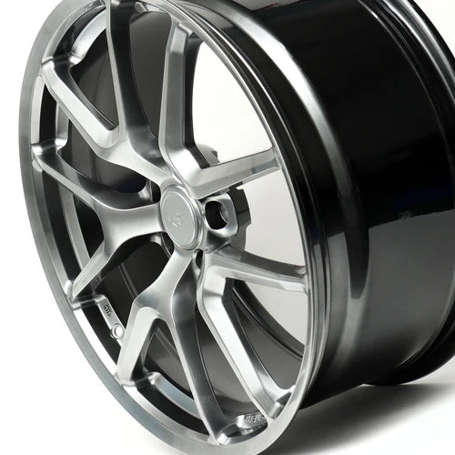 RSe104 19x9.0 • ET45 • 5:112 • 57.1CB Hyper Silver • Gloss